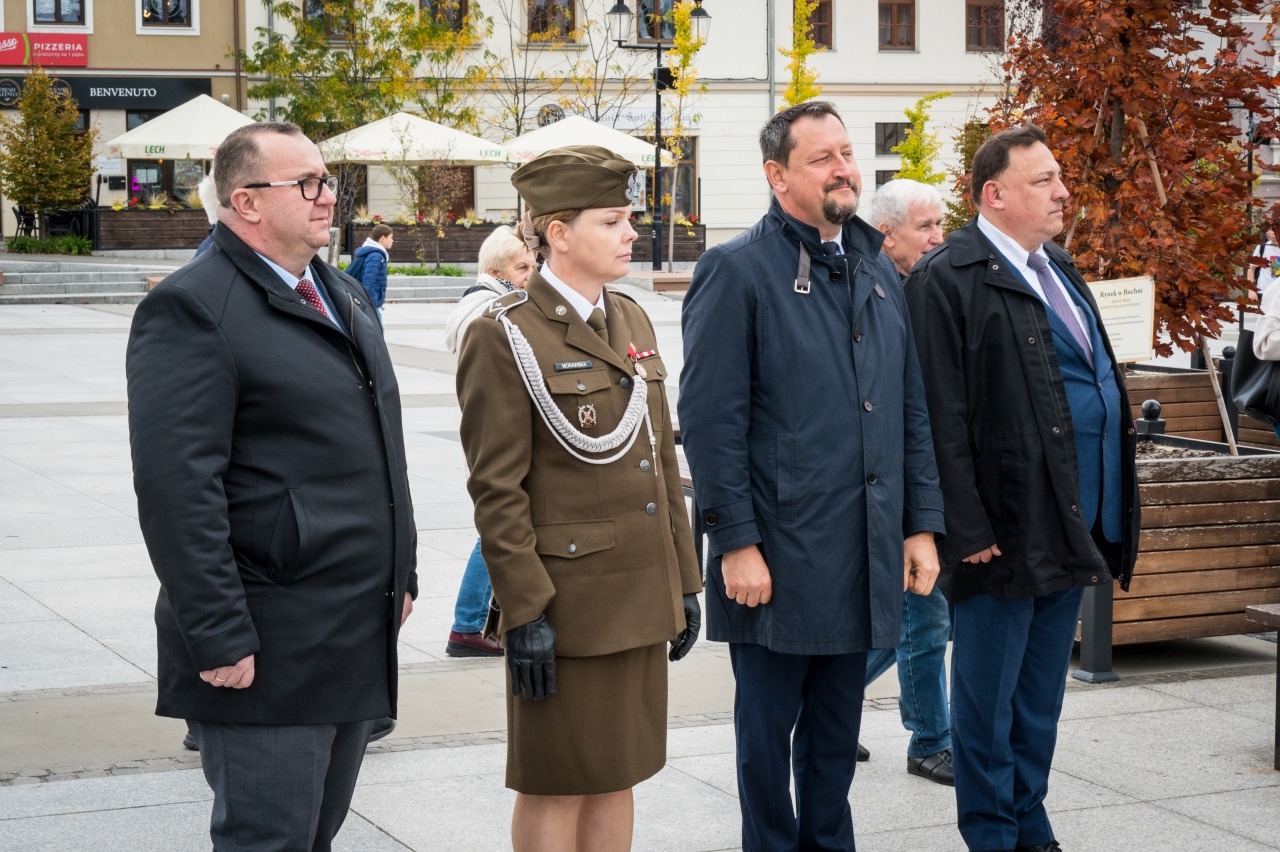 Ślubowanie pierwszoklasistów I LO na bocheńskim rynku