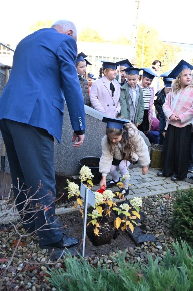 Ślubowanie pierwszoklasistów w SP nr. 5 (56)